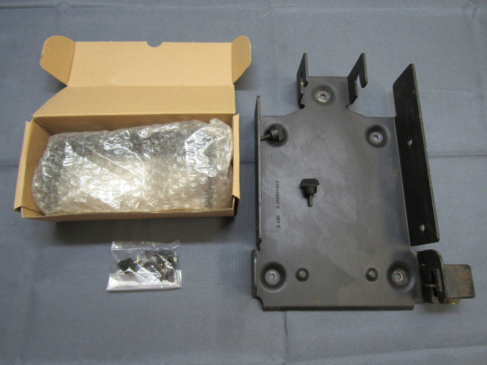 Motorola XTL2500 110 Watt 136-174 VHF MHz Remote Head Two Way Radio M21KTM9PW1AN