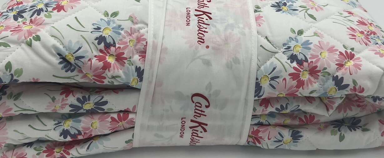 Cath Kidston Queen Quilt, Daisy Bouquet - Pink, 100% Cotton Percale, Floral