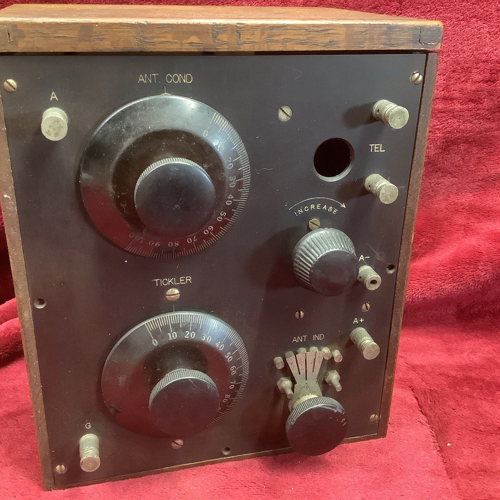 VTG Clapp-Eastham Type H.R. Tube Radio Regenerative Receiver 175-825 Meters Mass