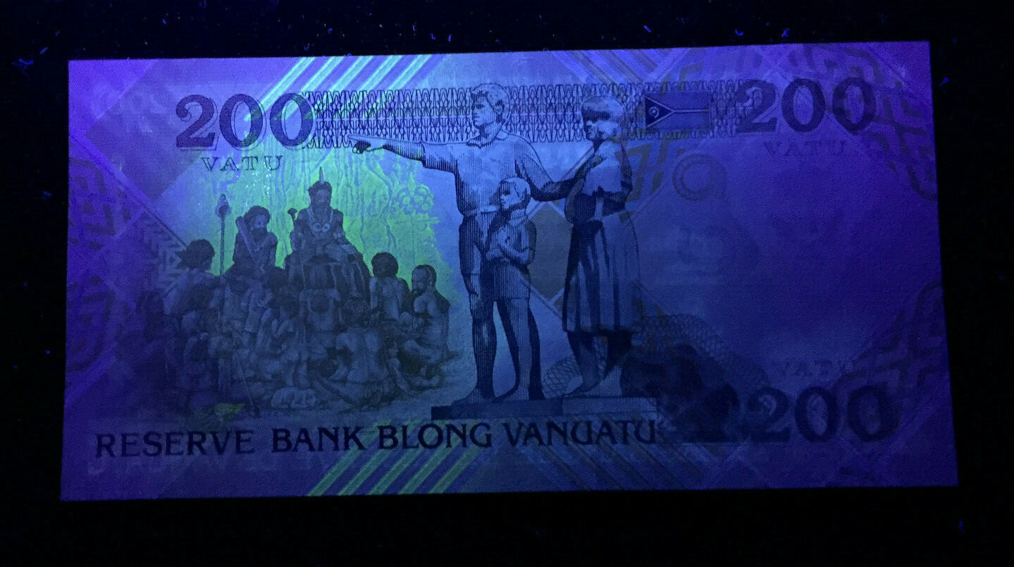 Vanuatu 200 Vatu 1995 Banknote World Paper Money UNC Currency Bill Note