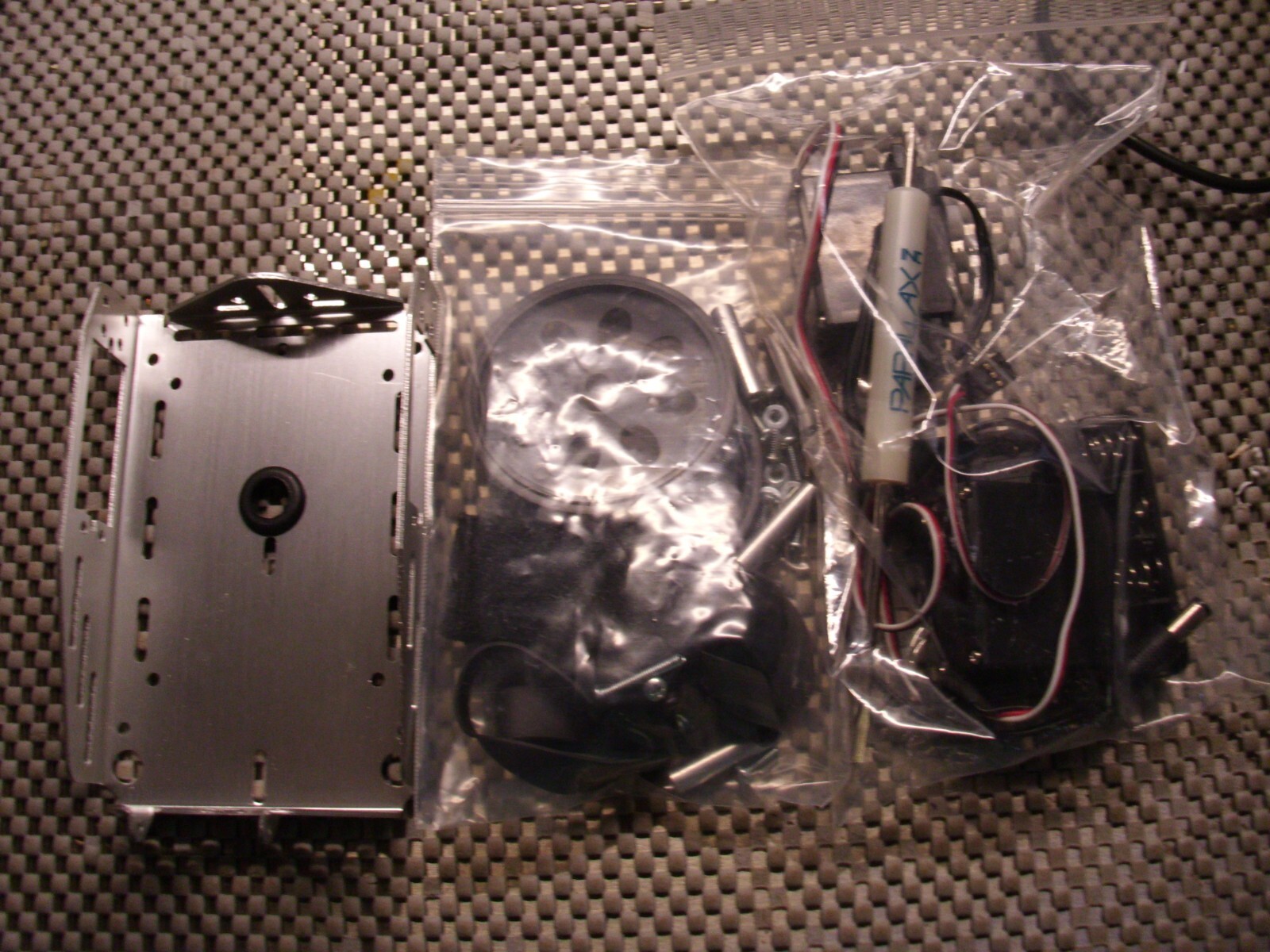 Robot car Chasis Boe Bot, with servos(parallax) and battery holder (One Piece)