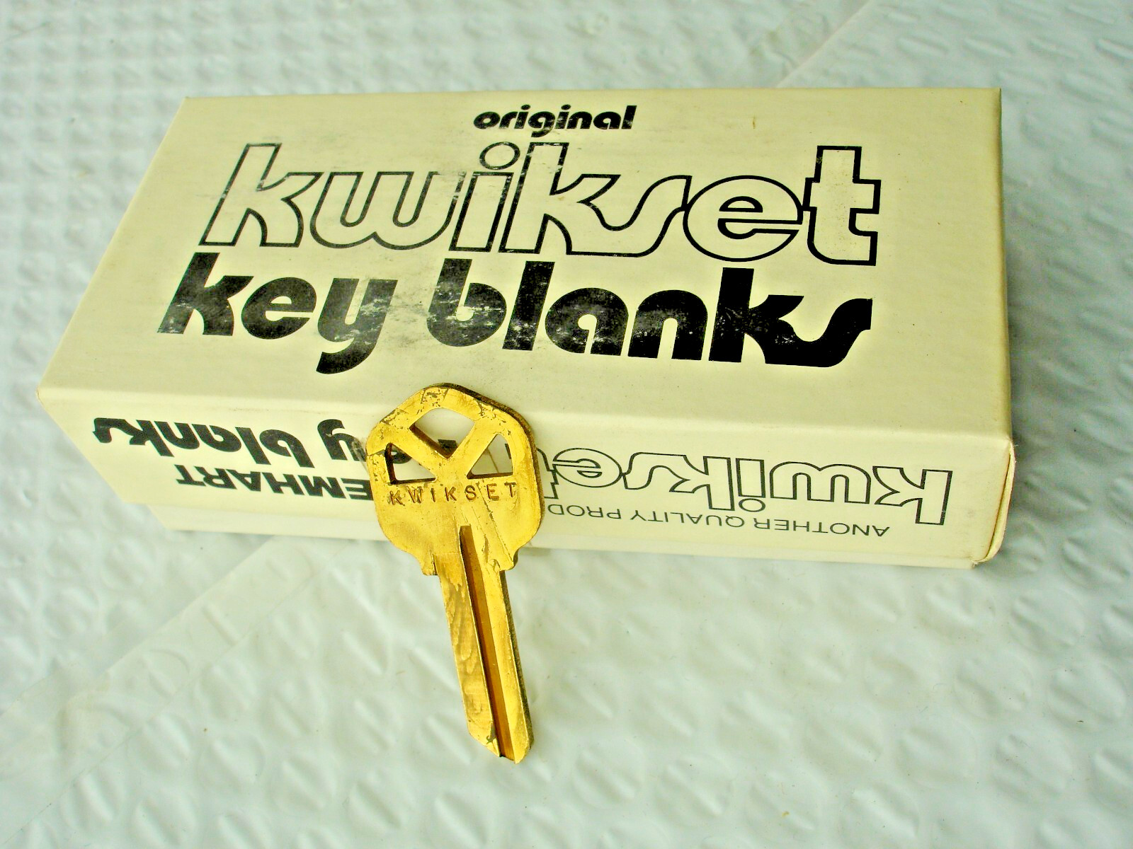 LOT OF TEN (10) KWIKSET 1063B (KW 5) KEY BLANKS BRASS USA MADE RESIDENTAL DOOR