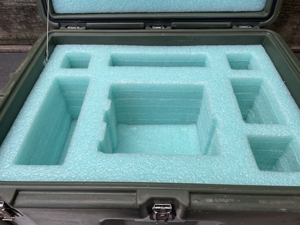 25x19x15" Exterior Pelican Hardigg Weather Tight Transport Case Military Medical