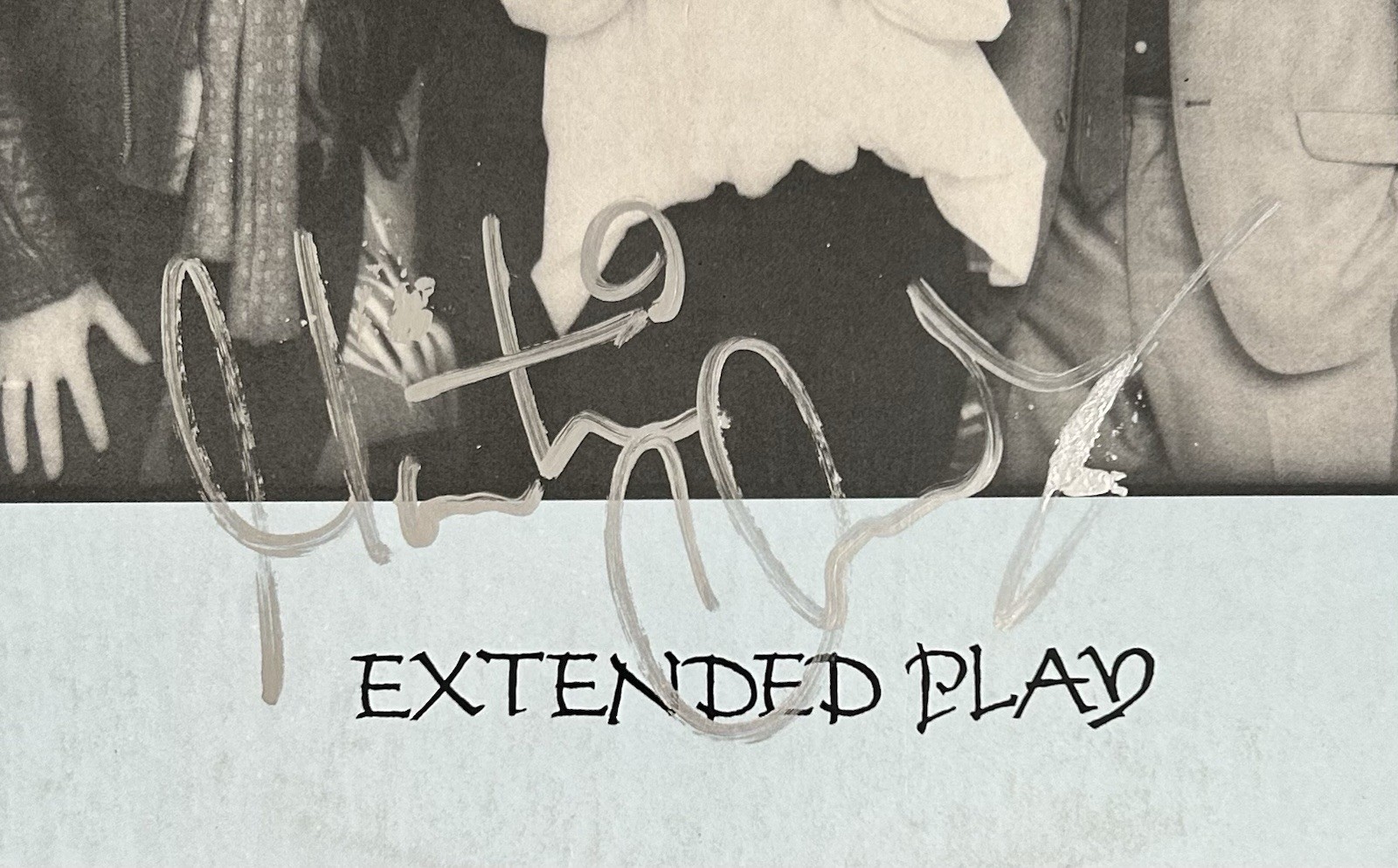 Pretenders "Extended Play" Vinyl EP - Autographed/Signed - Chrissie Hynde + 1