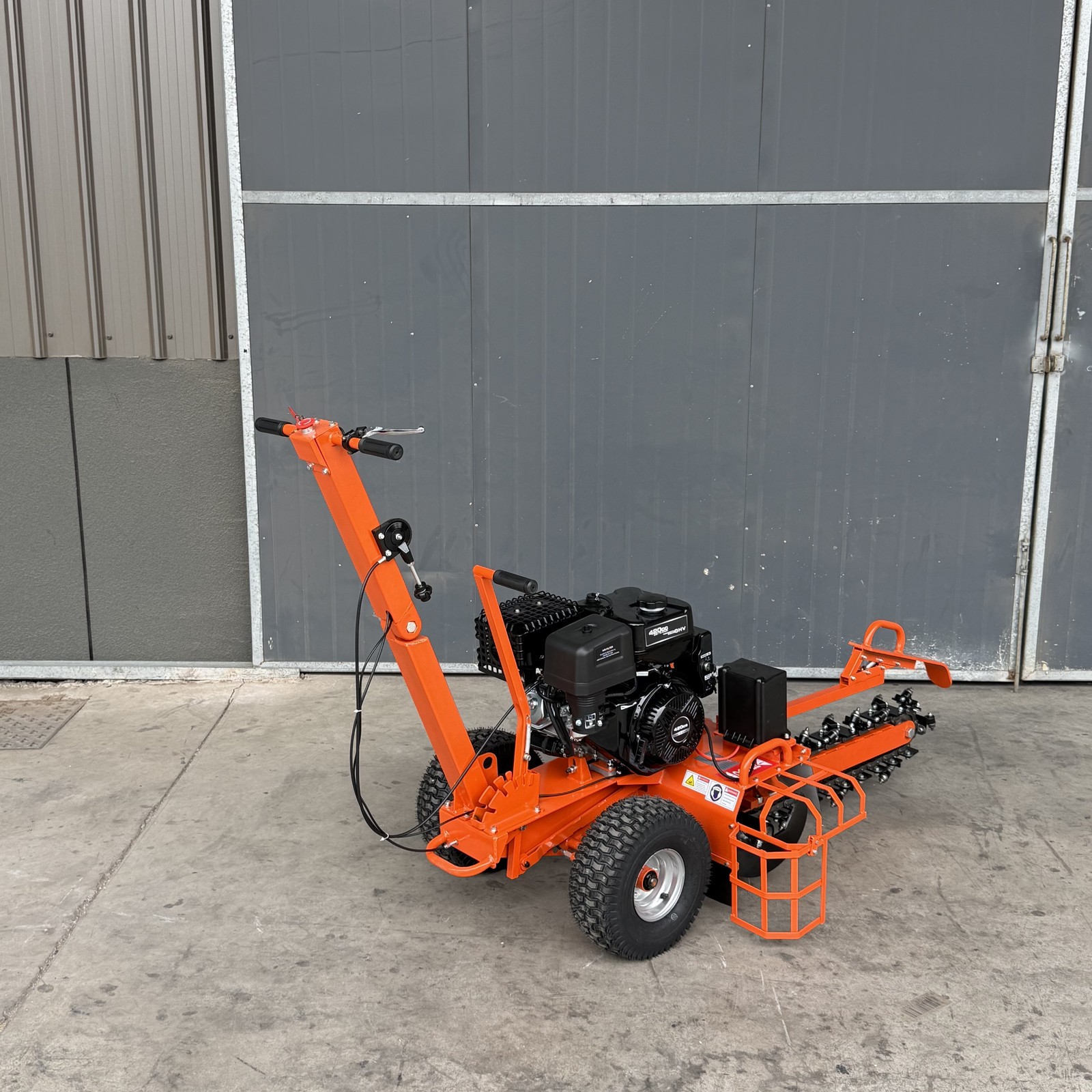 15HP E-Start Gas Powered Trencher, 420cc 24'' Trench Depth/4'' Trench Width