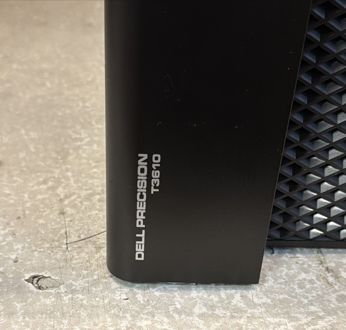 Dell Precision T3610 Computer Xeon E5-1620 v2 - 16GB RAM - 1TB HDD NVS 510 No OS