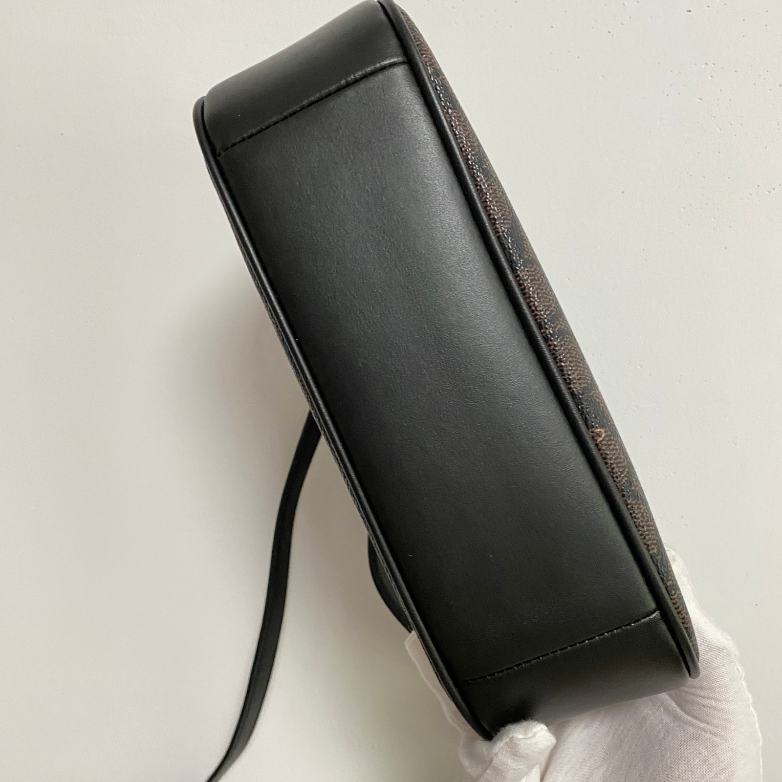 COACH CV933 Teri Shoulder Bag In Signature Canvas Walnut/Black NEW