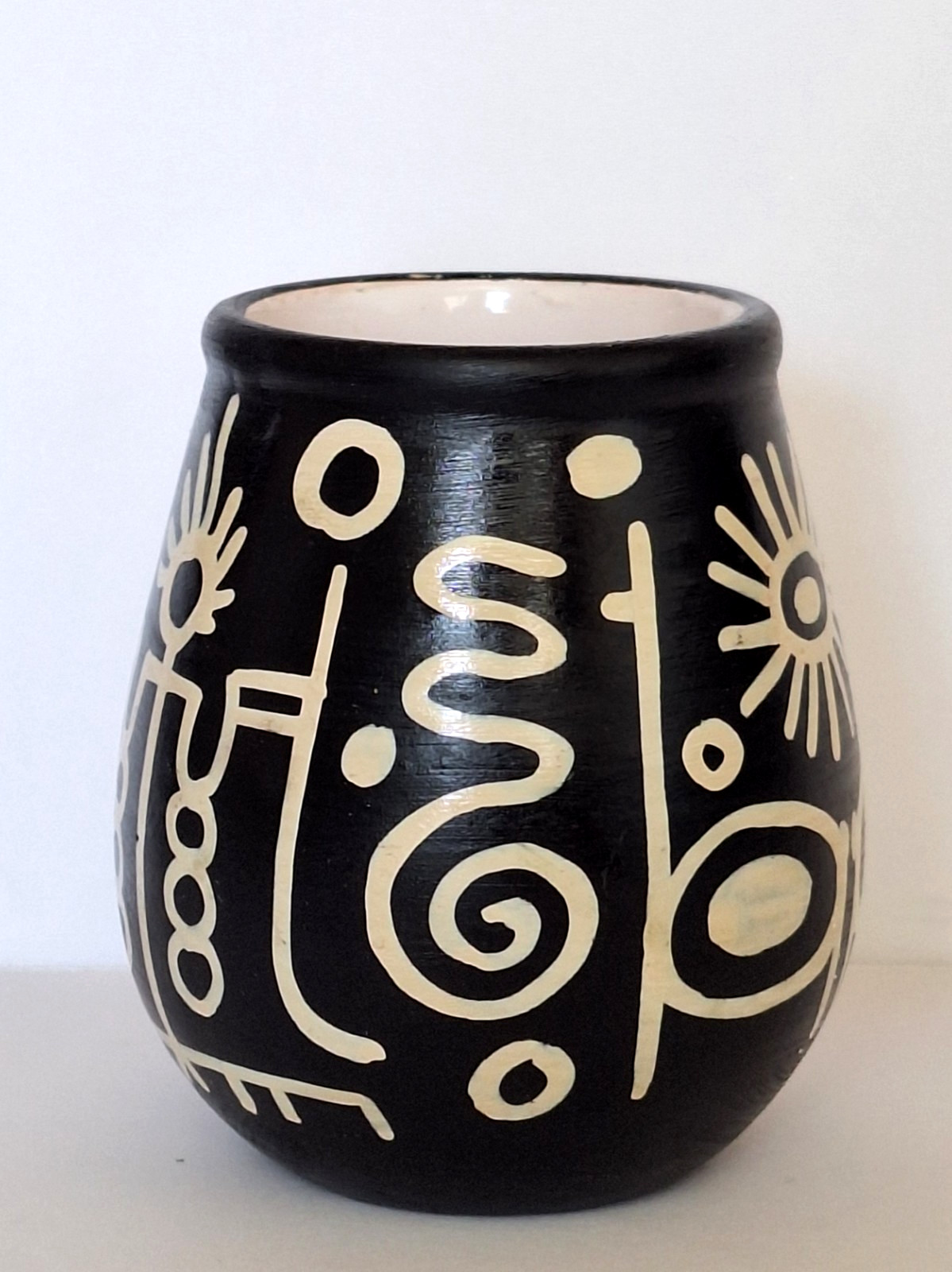 Vintage Peruvian Chulucanas Handmade Pottery Vase 3.5" T Black & White