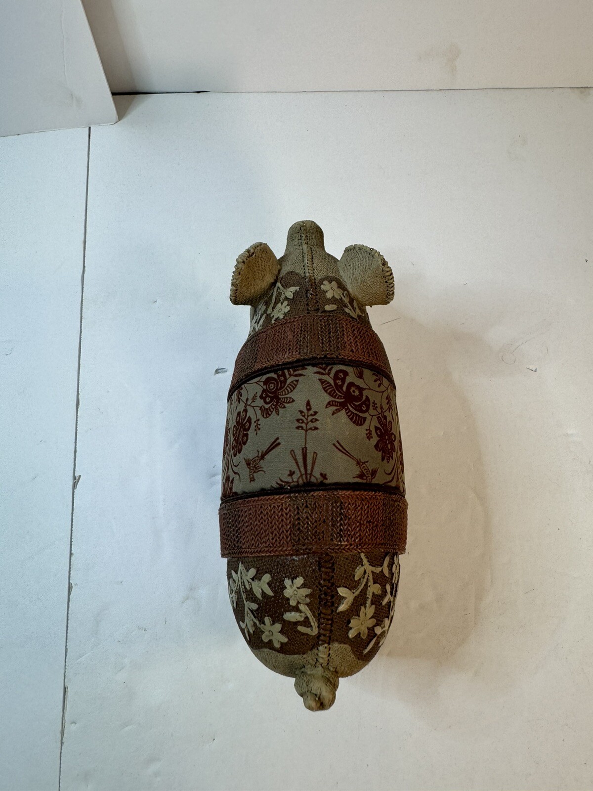 Canvas Mache Folk Art Glass Eyes Pig Figurine Decoration