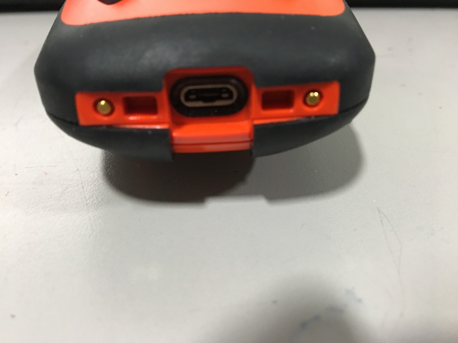 Garmin inReach Explorer Plus Handheld Satellite Communicator + Charger