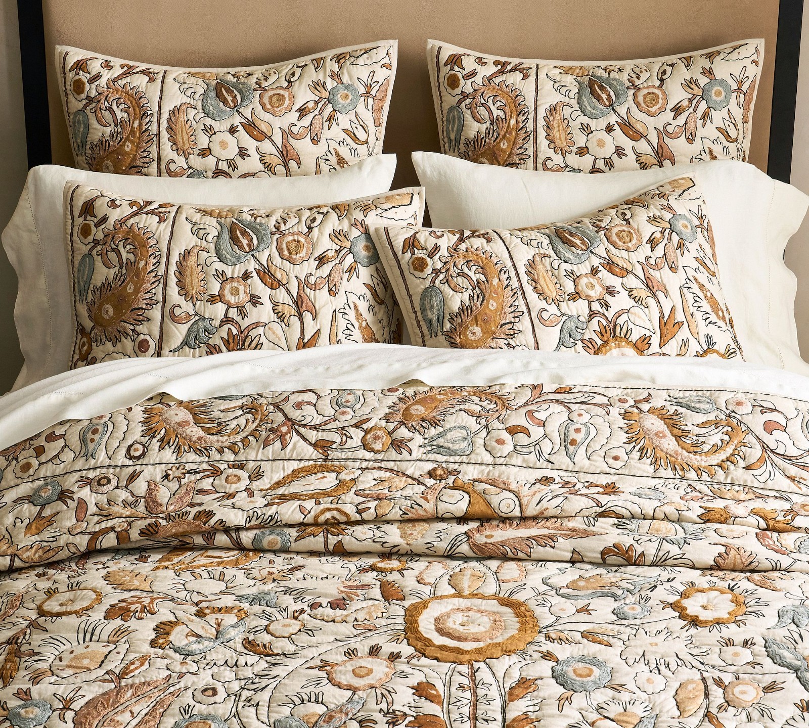 Pottery Barn Calista Embroidery Quilt Full/Queen/King/Cal.King