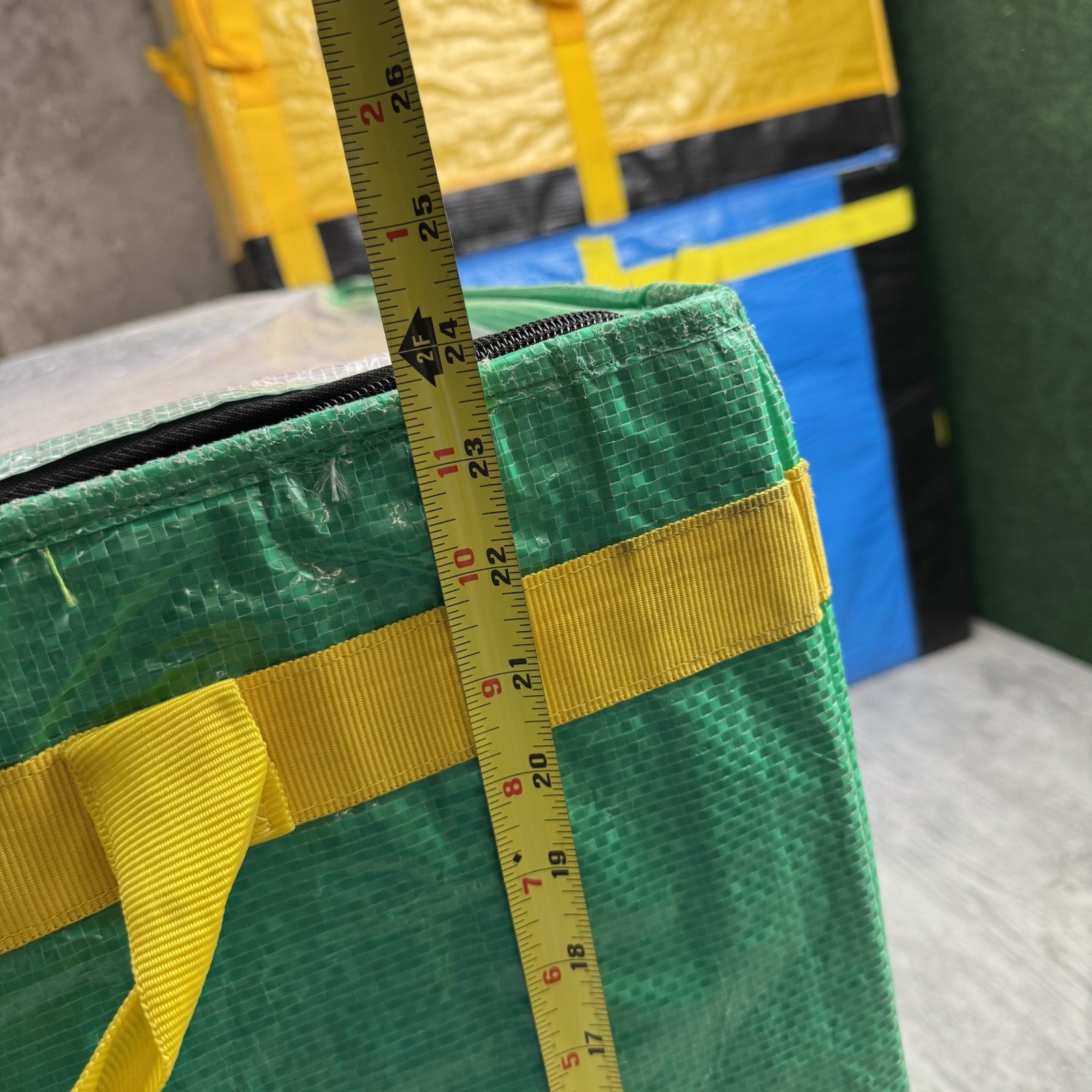 (6) AMAZON COURIER LARGE DELIVERY STORAGE BAGS 28x24x20 BLACK LOT OF 6 TOTES