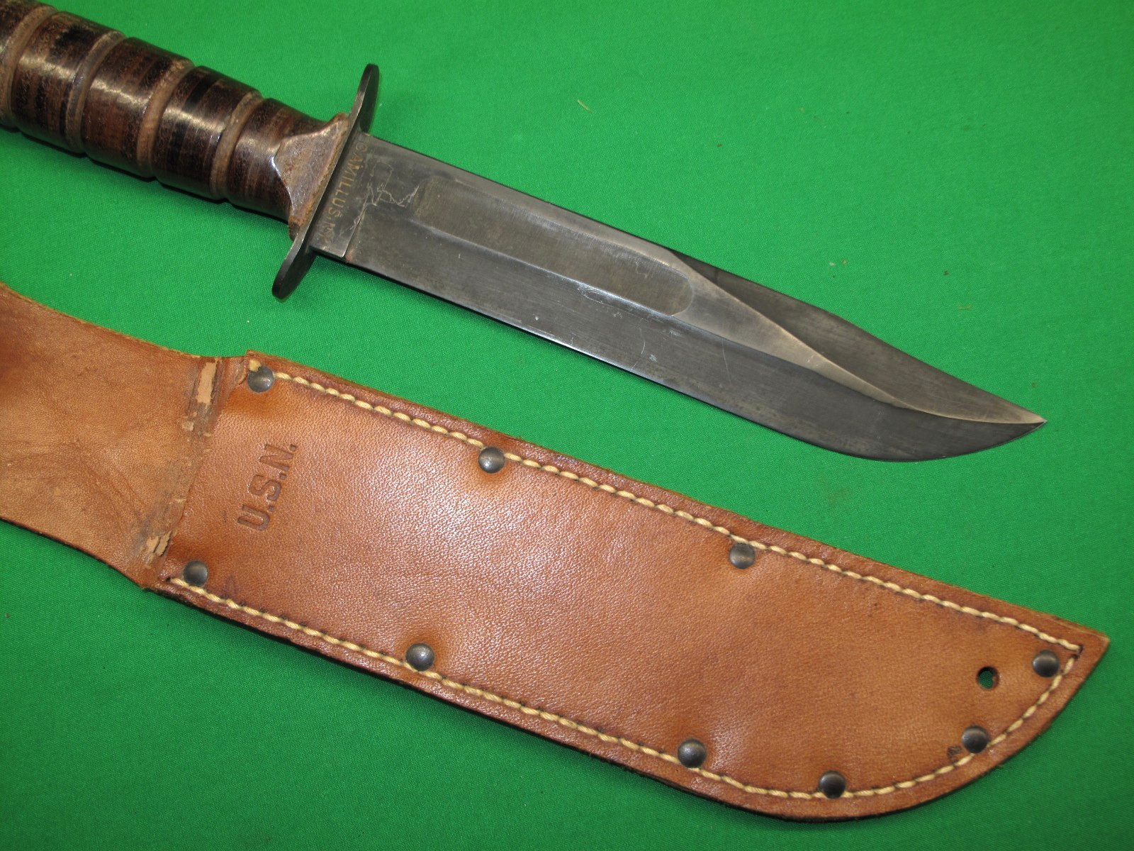 RARE US MARK 2 CAMILLUS KNIFE 1st VARIATION SCREW POMMEL