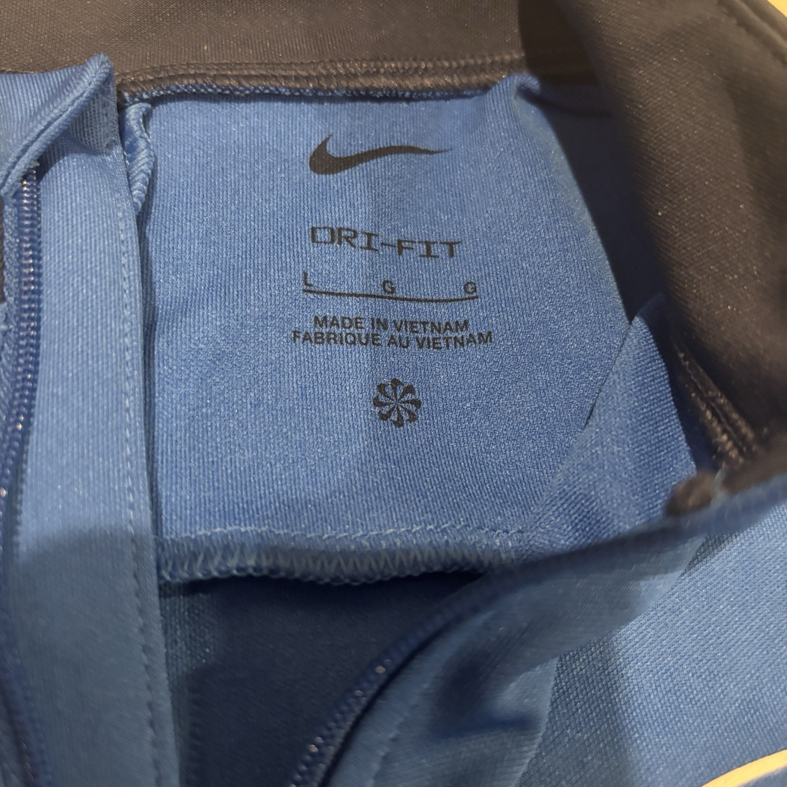 Nike Surf 1/4 Pullover Women’s Large Blue Dri-Fit