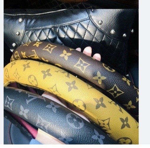 Steering Wheel Covers  L V  ((LAST ONE BROWN))