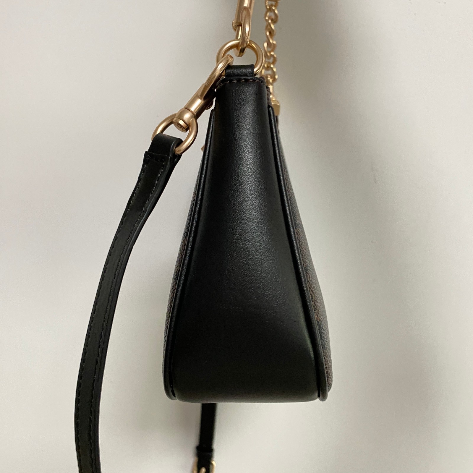 COACH CV933 Teri Shoulder Bag In Signature Canvas Walnut/Black NEW