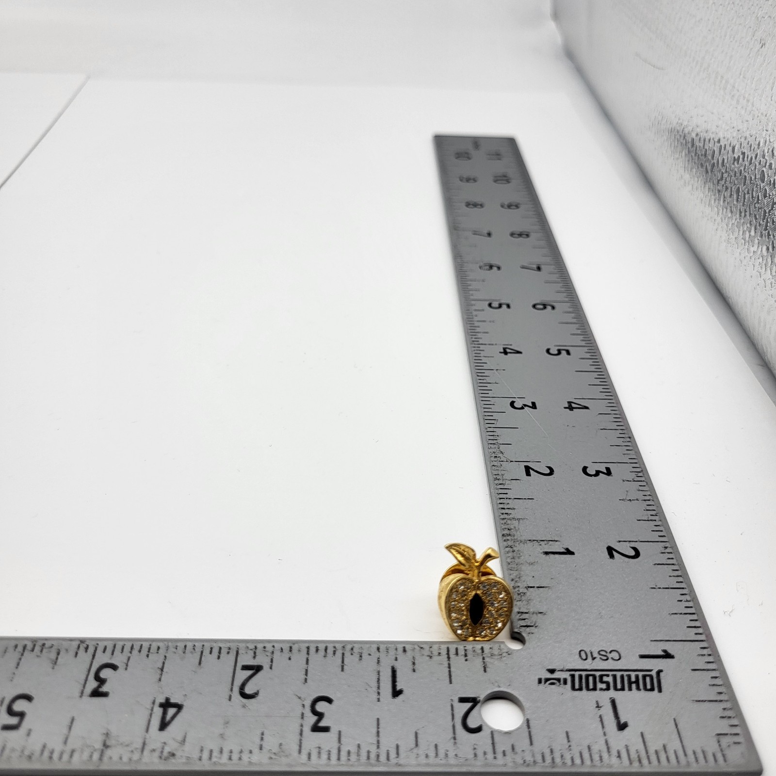 Fab vintage Apple Tie tack lapel pin enamel rhinestone teacher fruit