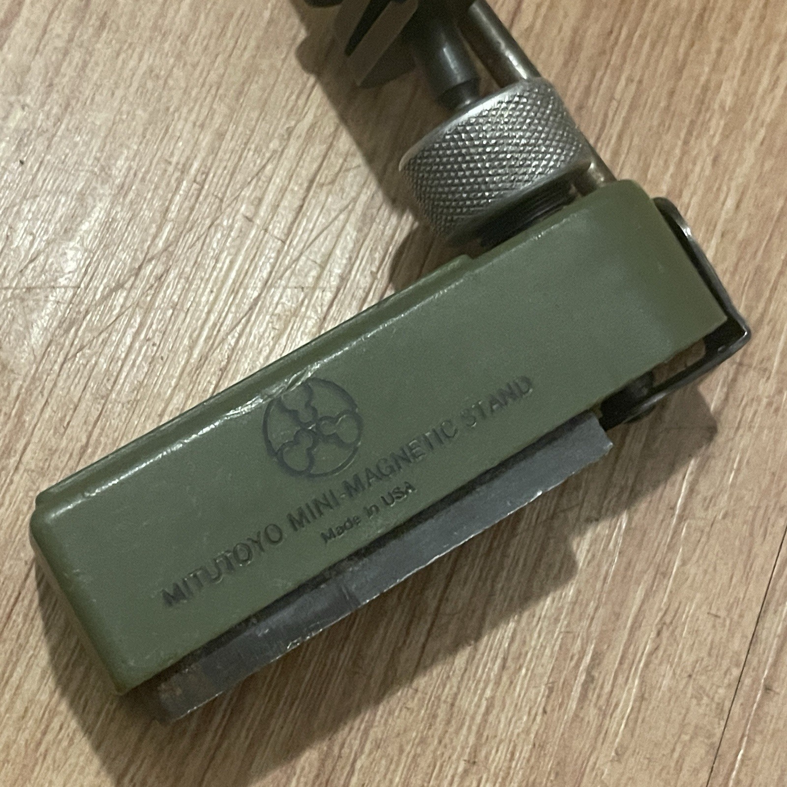 Mitutoyo Magnetic Stand Holder with Starrett 196 Dial Indicator Machinist Tools