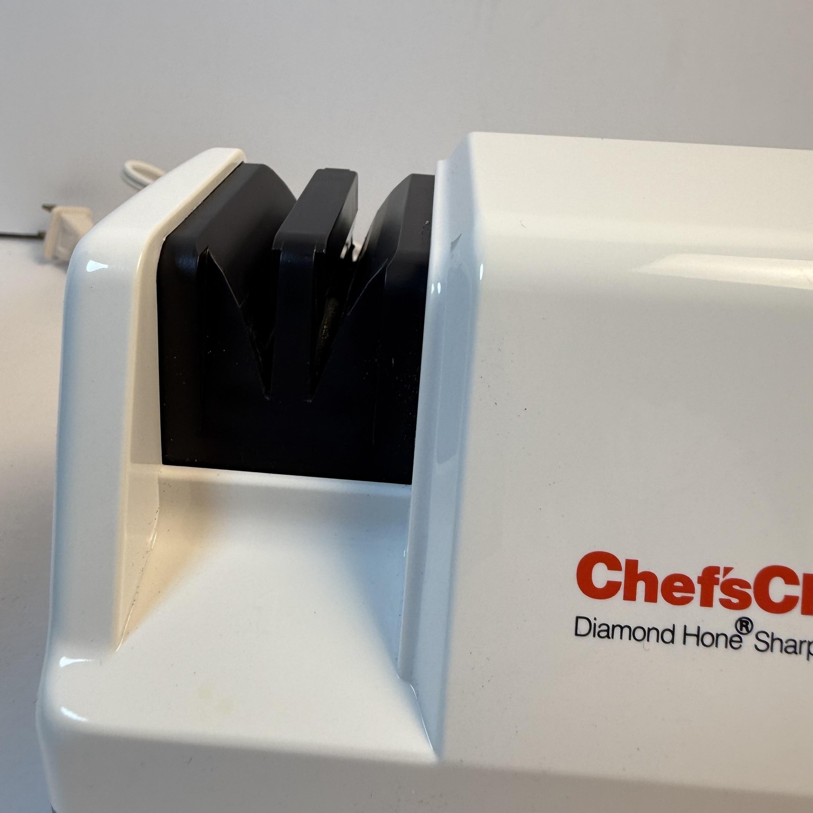 Chef'sChoice Diamond Hone Knife Sharpener Electric Professional 110 White USA