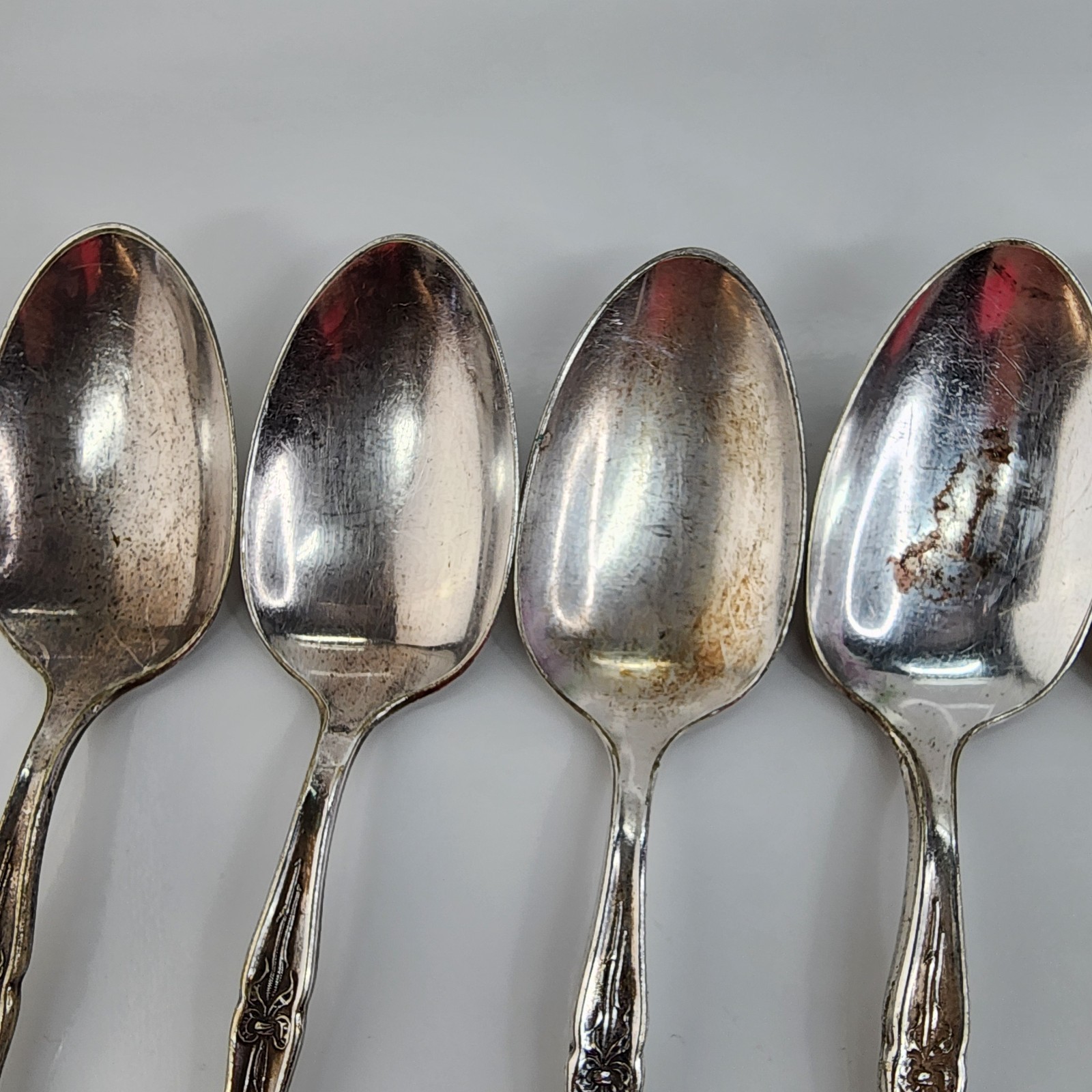 Wm Rogers (W.R.) Carnation 1908 Silverplate Dinner Spoons Set 6 Vintage Crafting