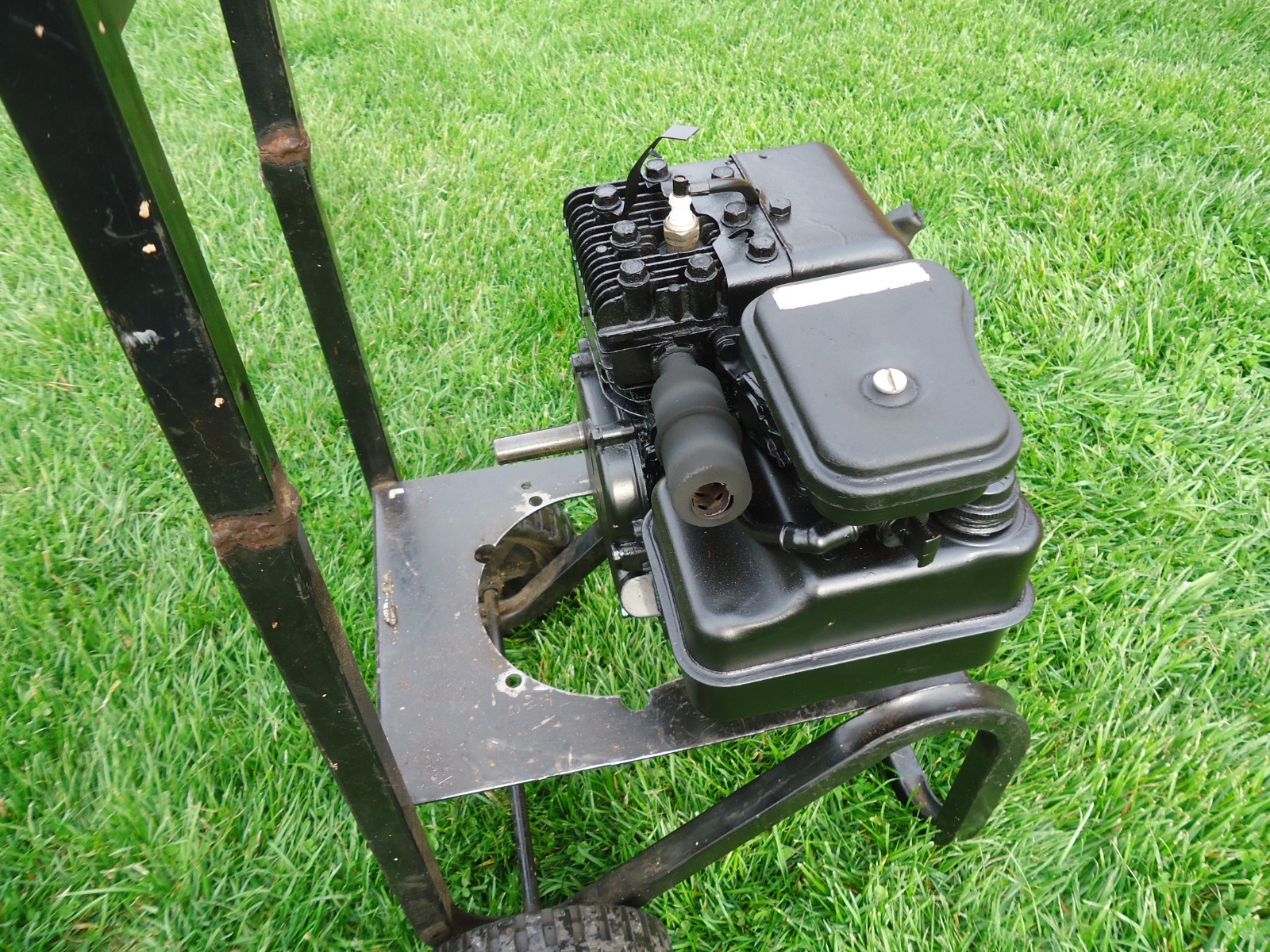 Vintage / Briggs & Stratton 3 HP Engine / Minibike /Go Kart / Tiller