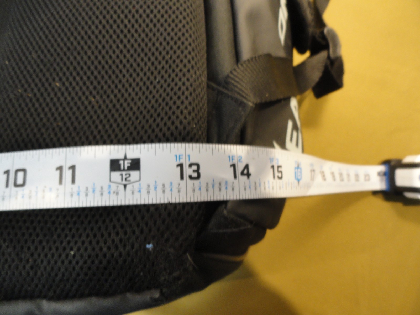 EASTON WALKOFF ELITE BASEBALL SOFTBALL HEAVY DUTY HELMET BLACK BAG BACKPACK