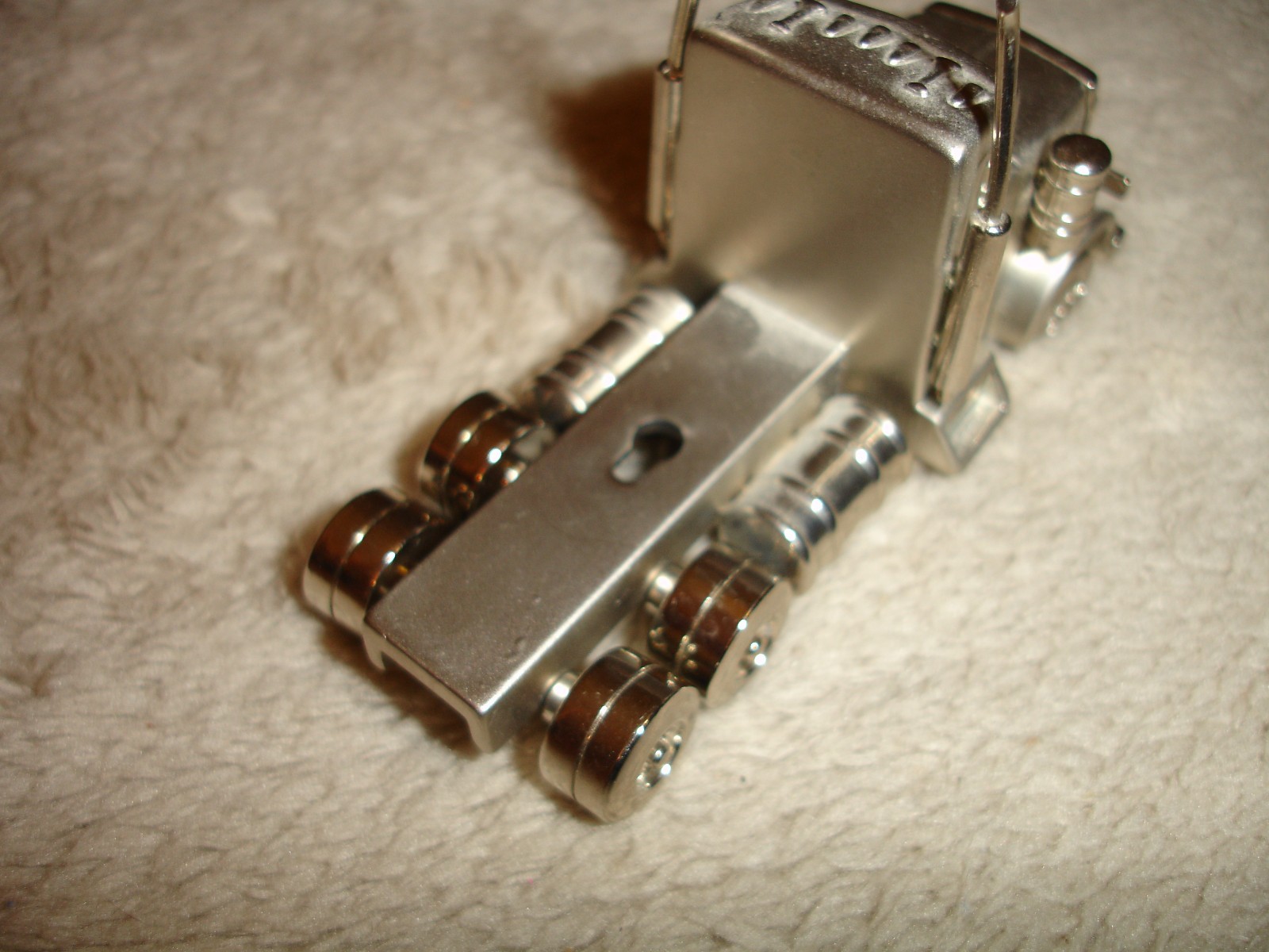 Adesa Little Rock Diecast Semi Truck 18 Wheeler Desk Clock 5.75" Silvertone