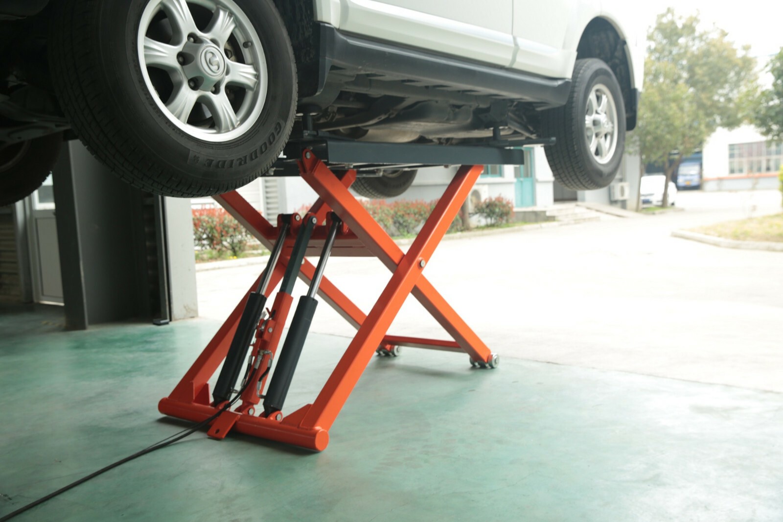 APlusLift 6600LB Portable Mid Rise Scissor Lift 55" Lifting Height (HW-SL6600X)