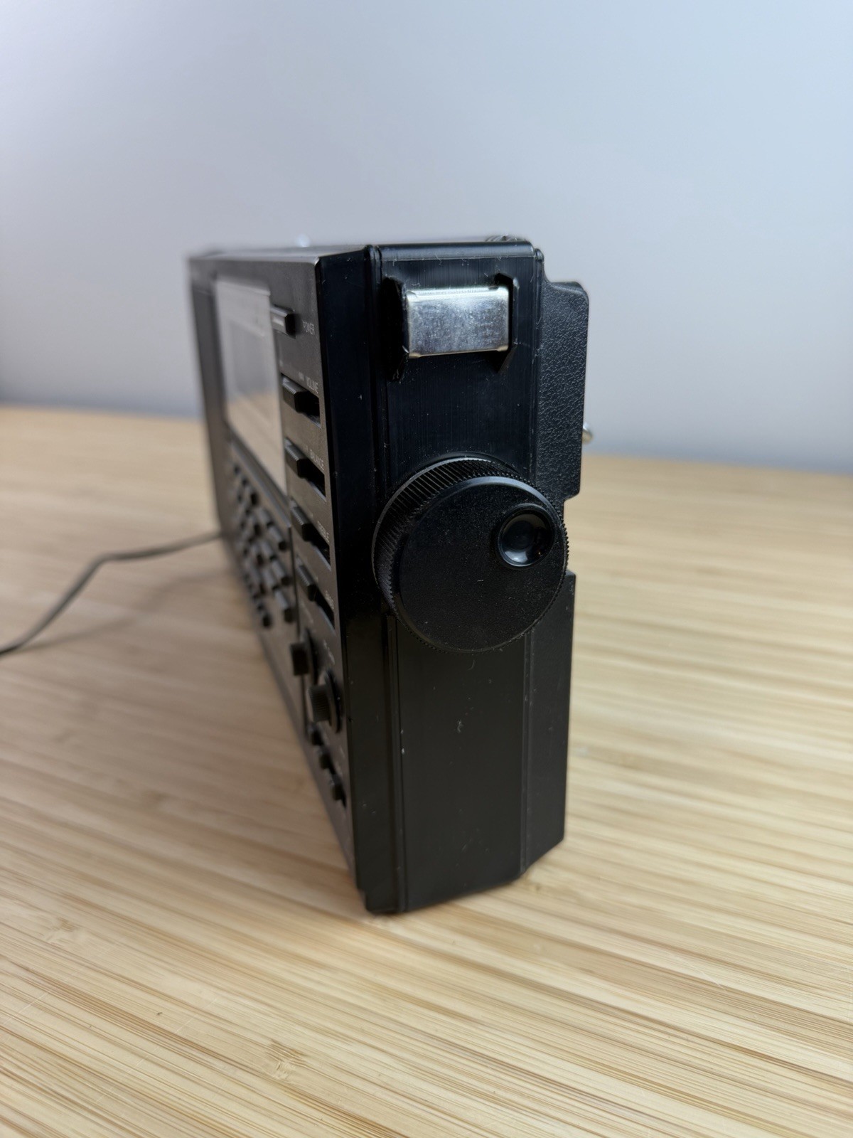 Realistic DX-440 AM FM All Band Portable Receiver Radio Working