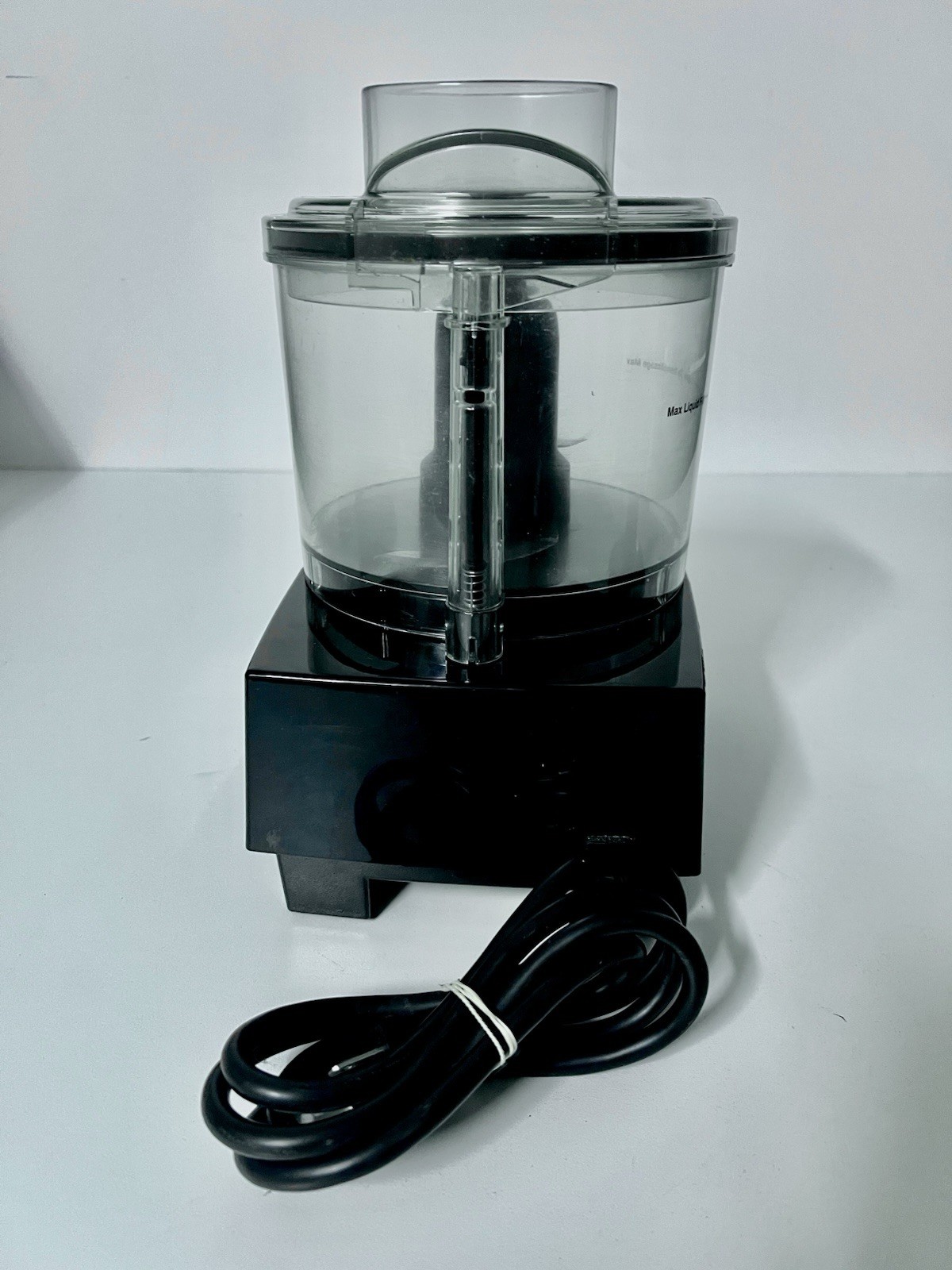Waring Commercial WFP11SW 2.5 Qt Food Processor - LiquiLock Seal 3/4 HP Motor