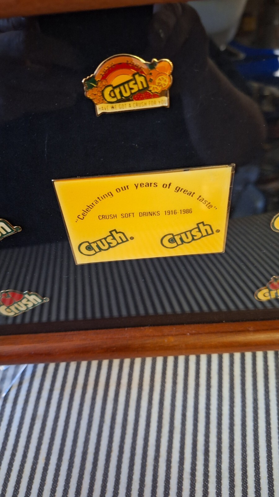 NIB VTG FRAMED ORANGE CRUSH 7 LAPEL PIN SET 1916-1986 70 YEARS SOFT DRINKS SODAS