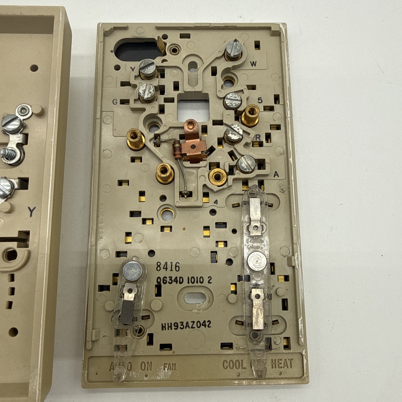 Vintage Carrier Honeywell Thermostat - Auto, On & Off - Cool, Off, Heat