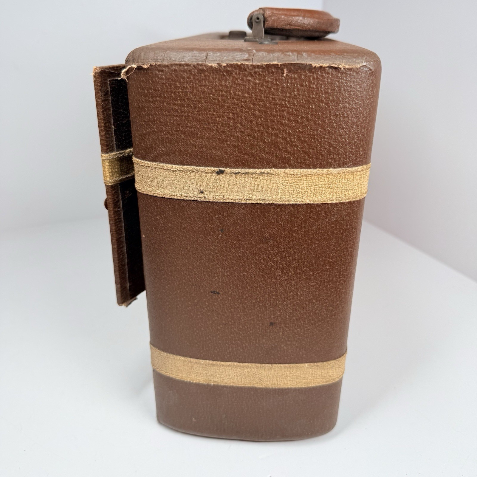 Rare Vintage 1940 GE General Electric JB-630 Carryabout Portable Radio