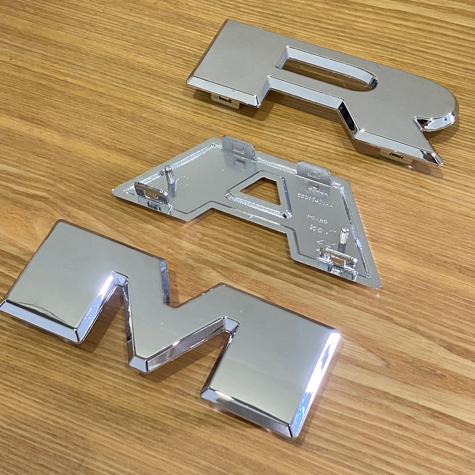 Front Grilles Emblem Letter For 2019-2023 RAM 1500 Grill Badge Chrome 68311411AA