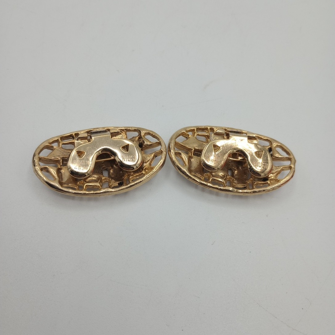 Vintage Ladies Shoe Clips Marked MUSI Black And Gold Tone