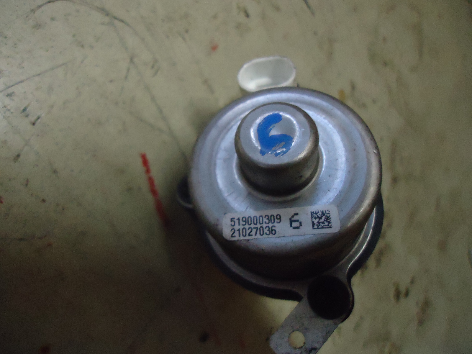 Ski-Doo Oil Pump Fits Many Models - 519000309 - BRP 4-Port New #0 #4 #5 #6 #7 #8