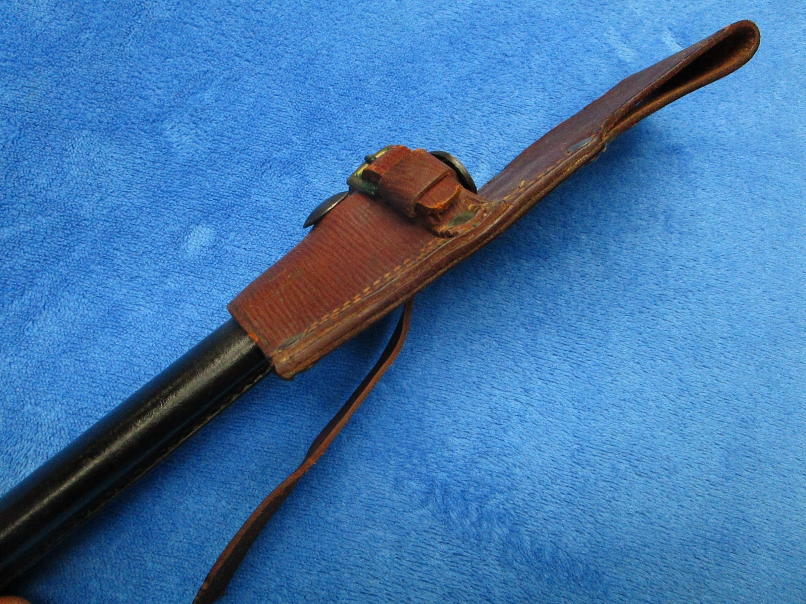 ORIGINAL WW1 BRITISH INDIA M1907 SMLE BAYONET AND SCABBARD WITH FROG MADE BY RFI