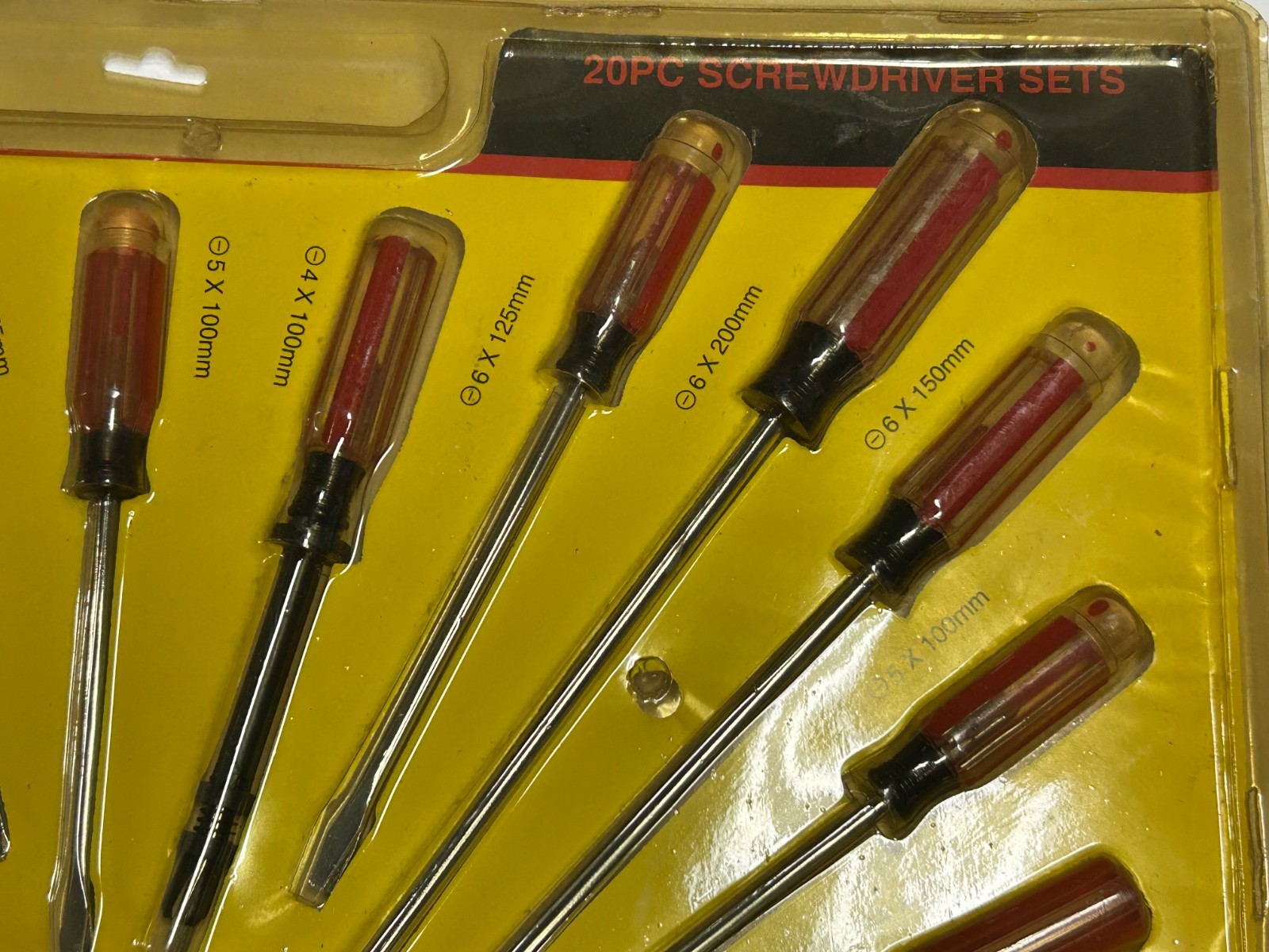 NEW 20-pc screwdriver set - Phillips and Straight head screwdrivers - hand tools