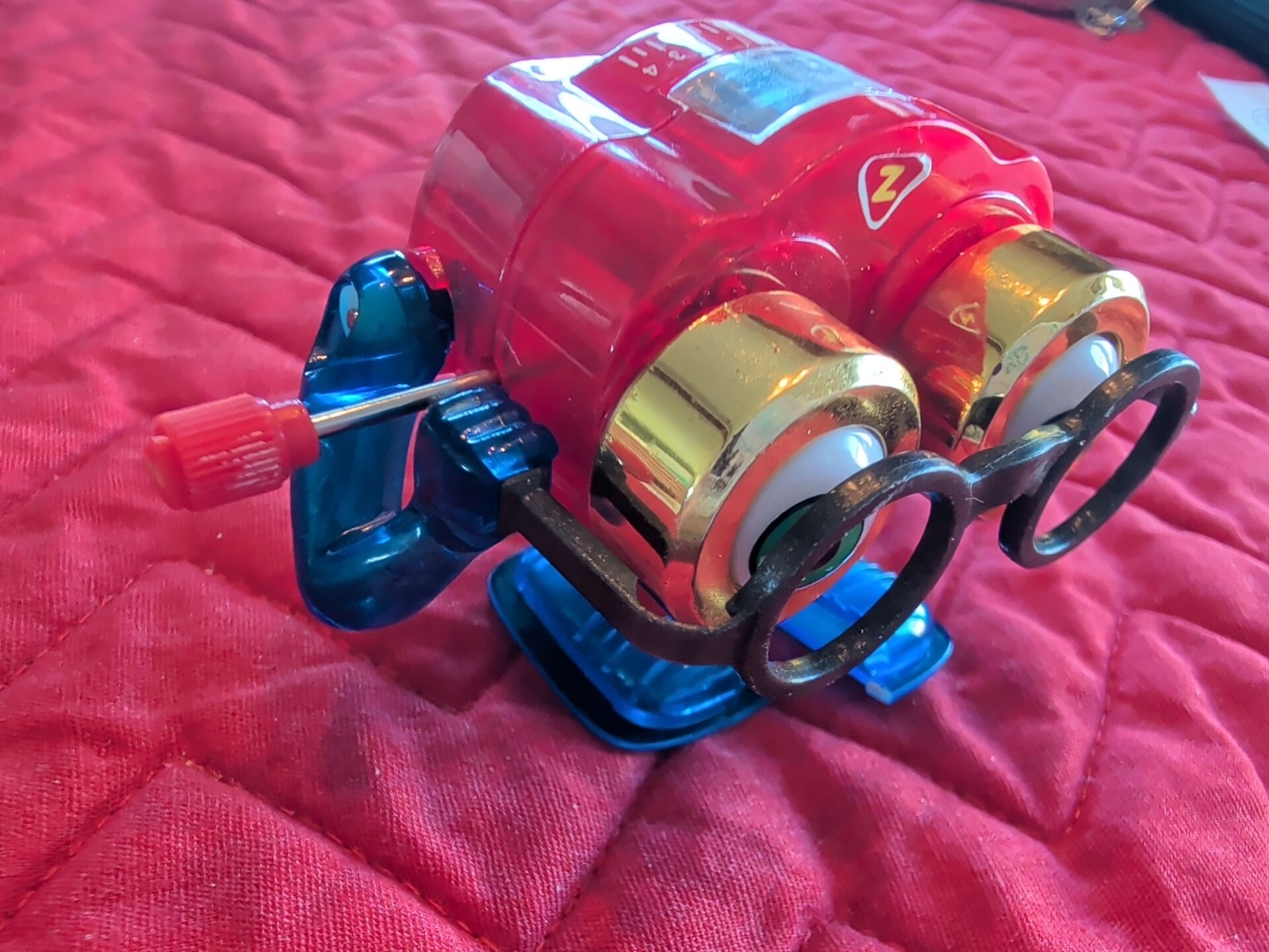 Z Wind Ups Peppers Toy. tIMY 2010. Walks, Eyes & Eyeglasses Move.