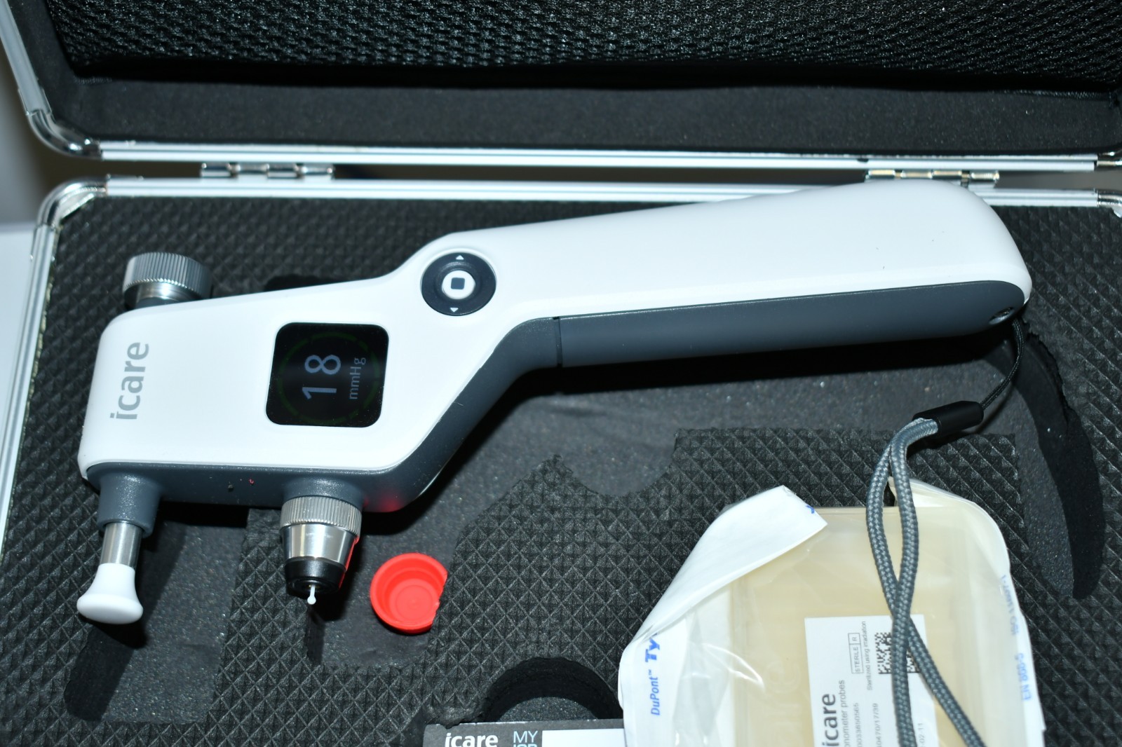 iCare IC100 Handheld Tonometer mint condition
