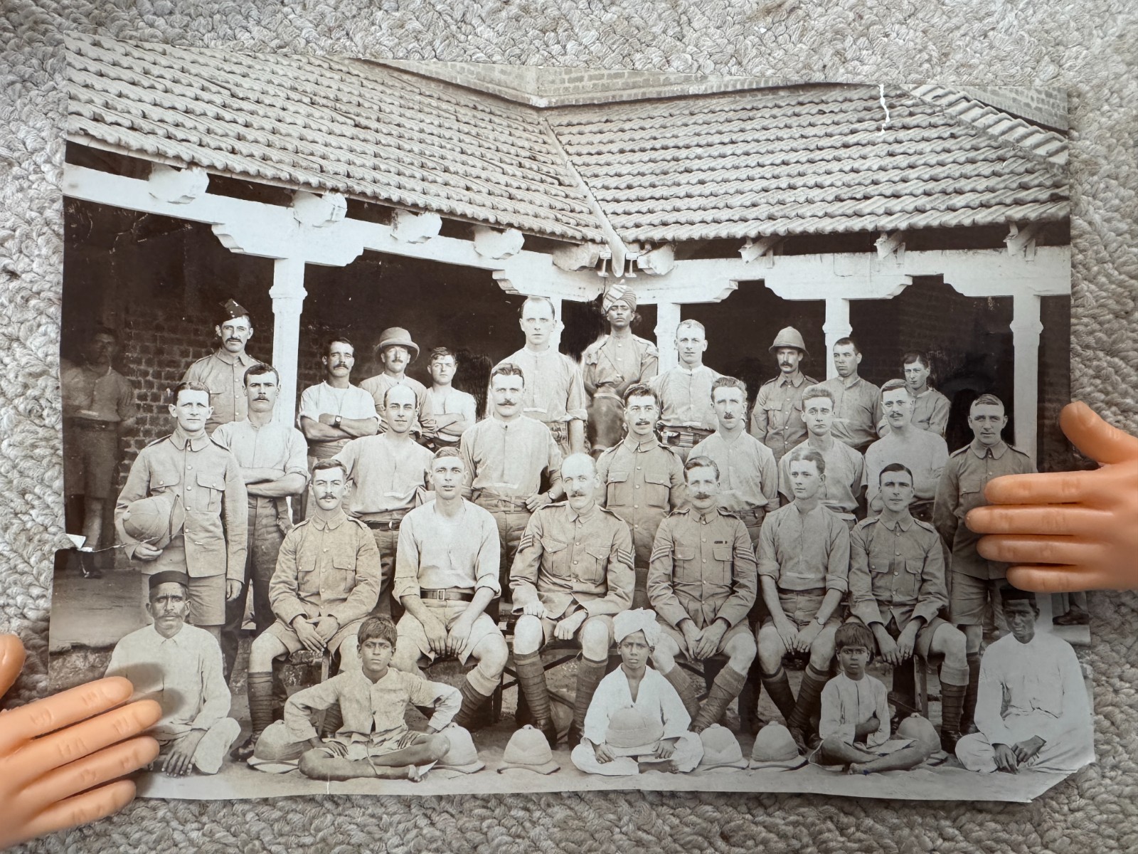 Original WW1 British India Army Group Photo c1914–18 - NCOs & Indian Soldiers