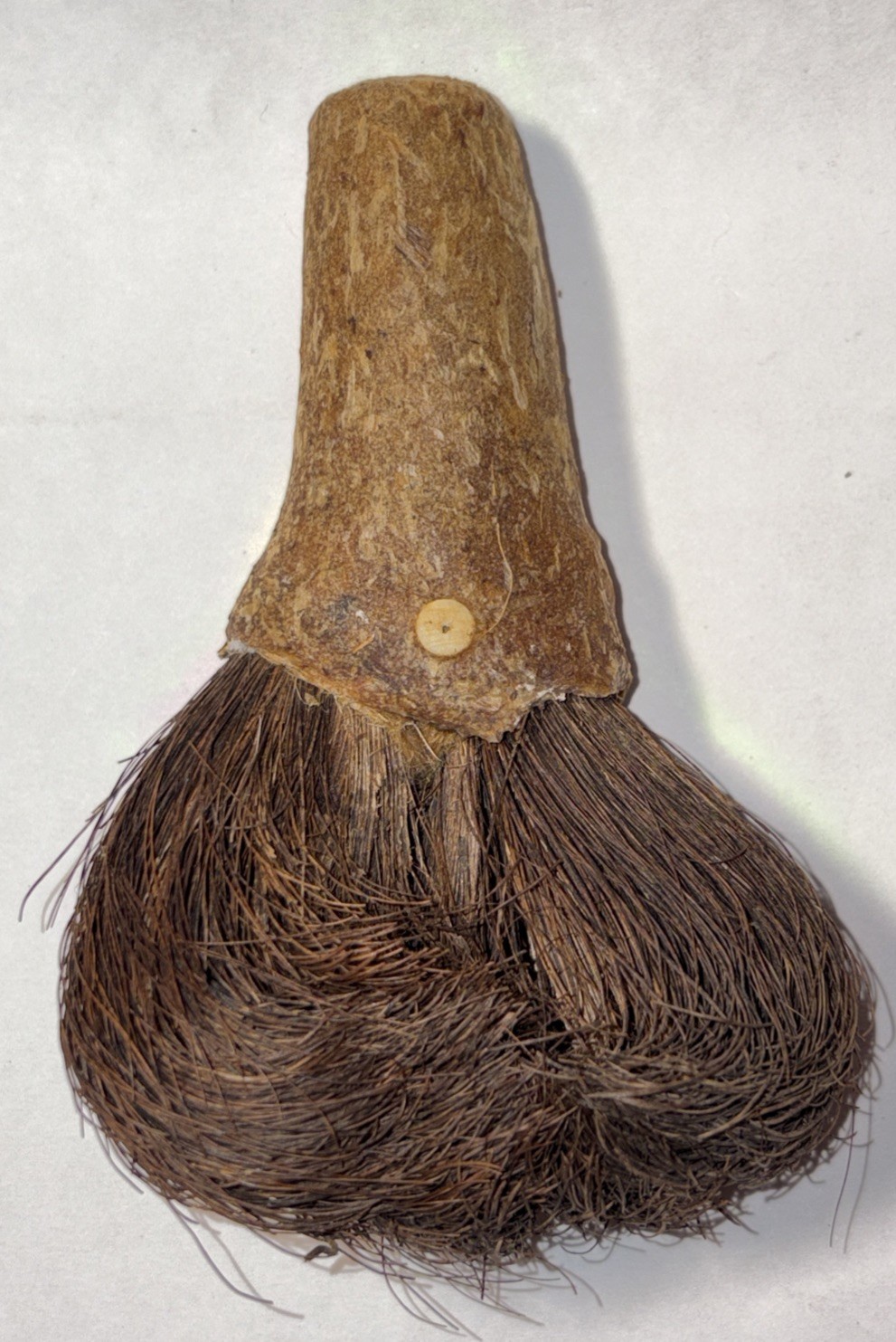 CHUKCHANSI OR MIWOK NATIVE AMERICAN SOAPROOT BRUSH 4”