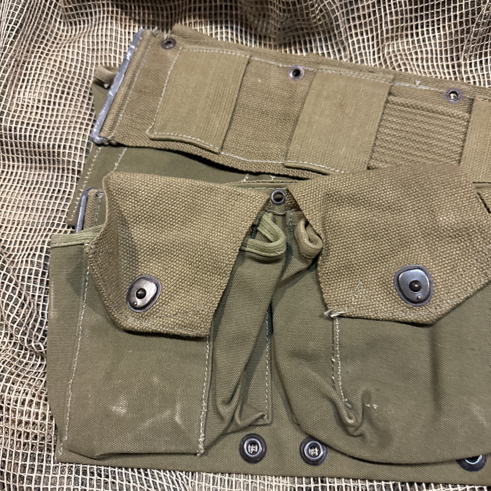 Vintage WWII OD green M-1937 BAR belt !!!