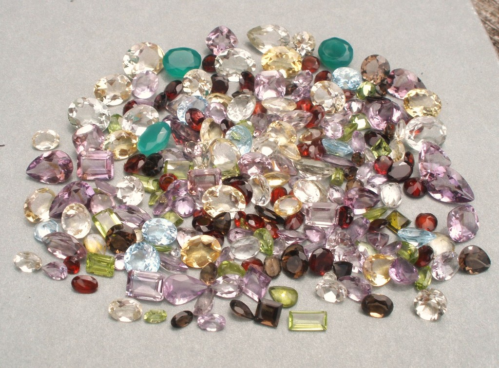 Gem mix semiprecious loose natural gems over 200 carats