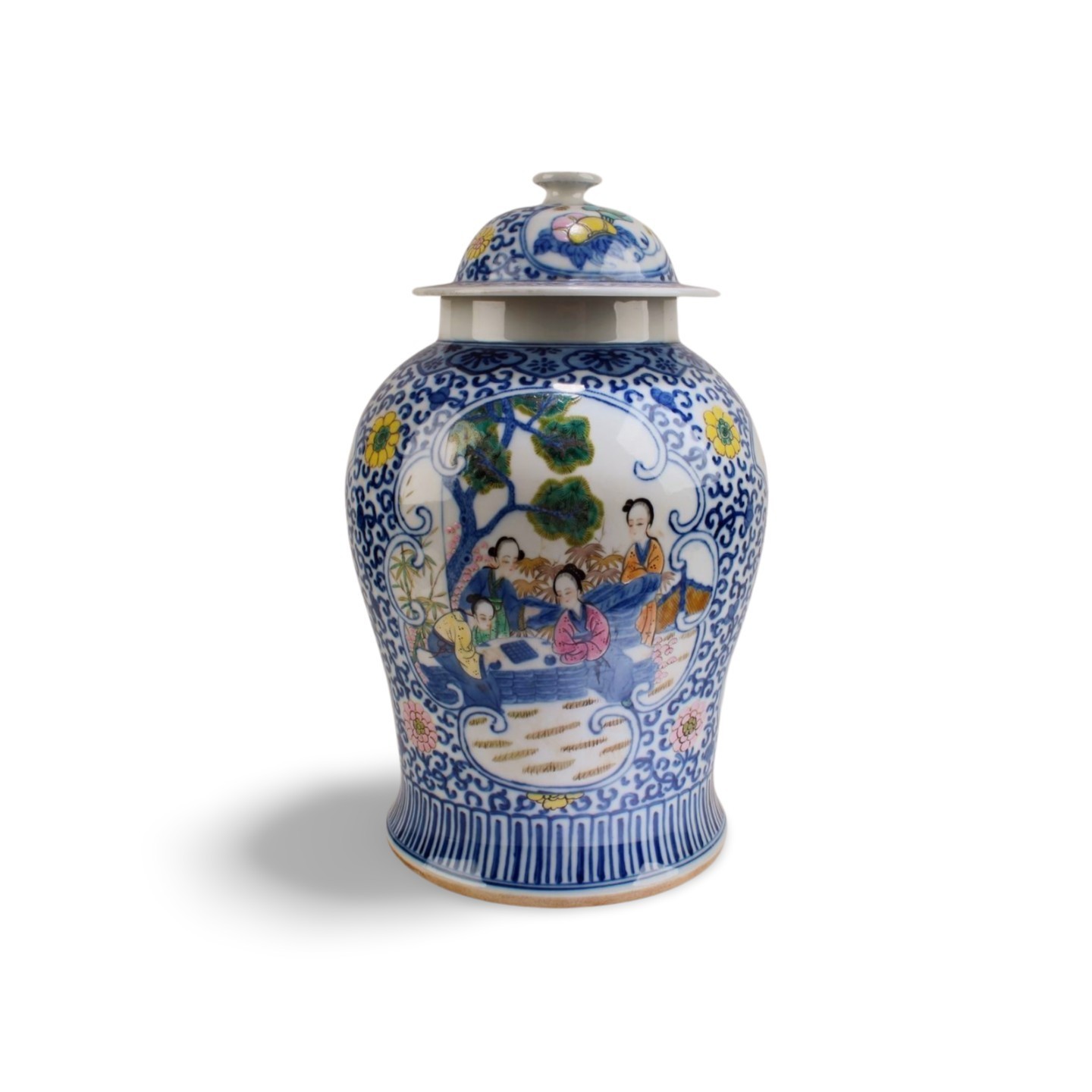 Chinese Porelain Jar with lid. 'QianLong' mark at base