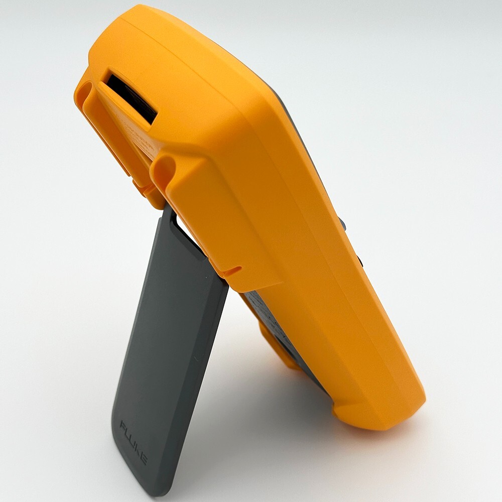 Fluke 17B MAX Digital Multimeter Audible/Visual Alarm CATIII 600V AC/DC