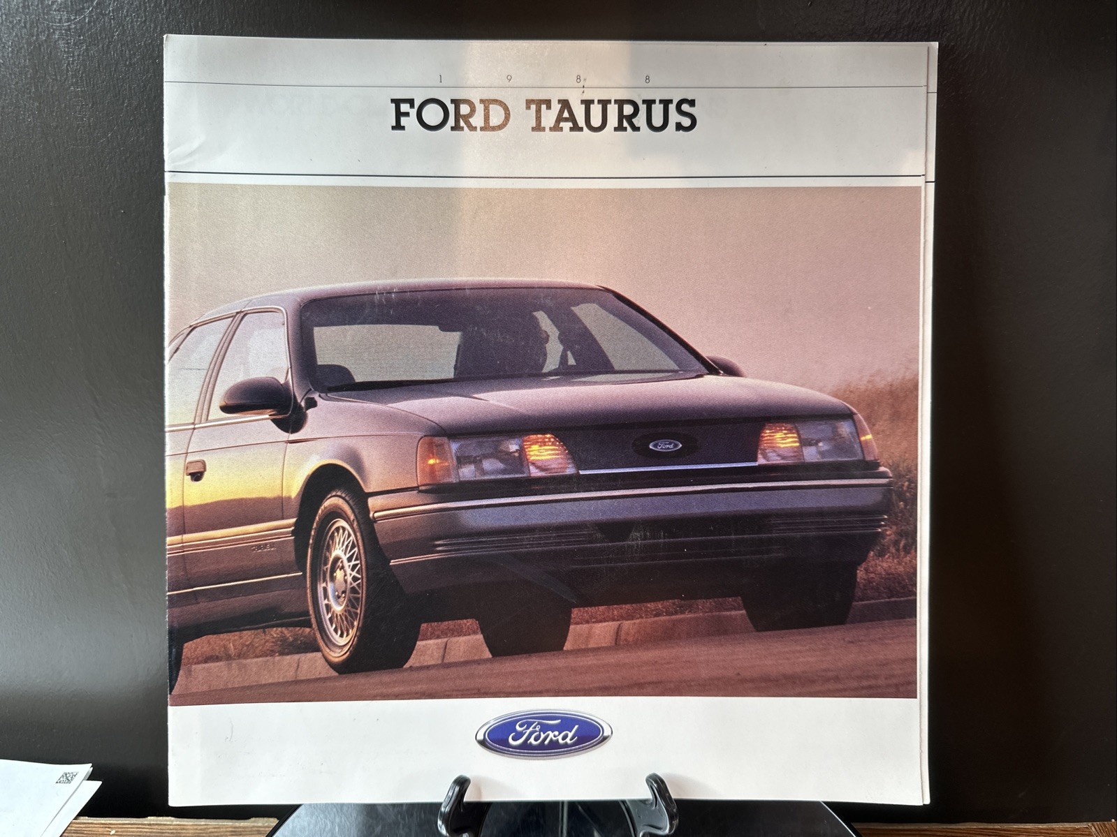 1986 Ford Taurus Dealer Showroom Sales Brochure ~ 28 Pages