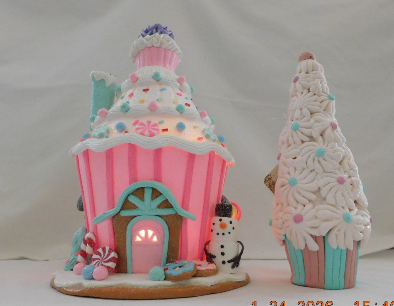 New 2025 Trimsetter Gingerbread Light Up LED "Round Pink House" 9.5"T x 7.5"