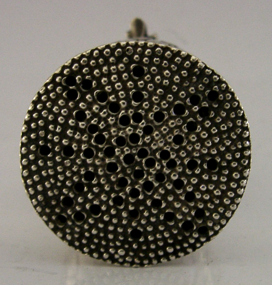 RARE WILLIAM IV STERLING SILVER SCOTTISH THISTLE POUNCE POT 1837 ANTIQUE 66g