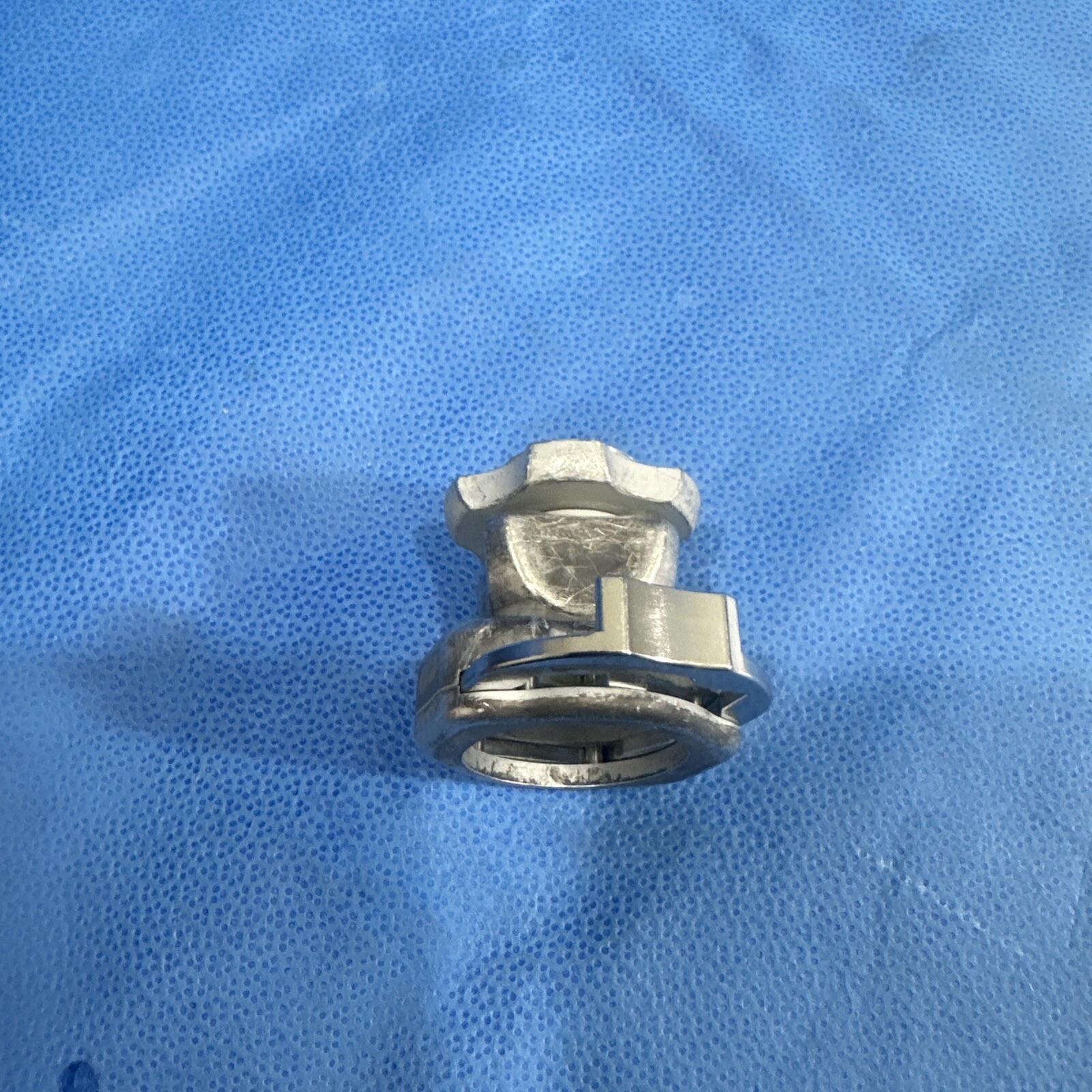 Stryker 1588 Coupler. (Coupler Stained)